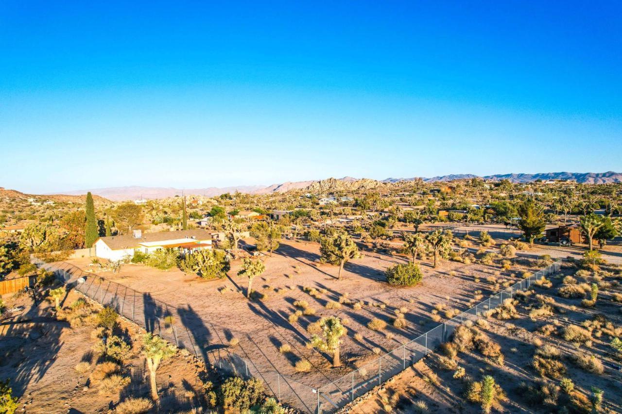 Dez-Art Retreat Villa Yucca Valley Exterior foto